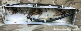 FT-220-A FT-220-A  Rack di montaggio per ospitare contemporaneamente  tre ricevitori radio aeronautici della serie ARC-5. Accessori per apparati radio Militari