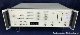 HP 8015A HP 8015A Generatore di impulsi a doppia uscita da 50 MHz Strumenti