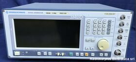 SMIQ 03B Signal Generator  ROHDE & SCHWARZ SMIQ 03B  Range di frequenza da 300 Khz a 3,3 Ghz Strumenti