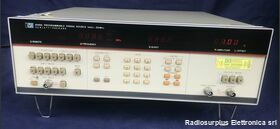 HP 8165A Programmable Signal Source  HP 8165A  Generatore di funzioni con sweep   programmabile da 1 millHz a 50 Mhz Strumenti