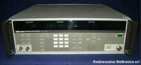 FLUKE 6062A Synthesized RF Signal Generator FLUKE 6062A Strumenti
