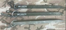 GP-103/7C GP-103/7C  Kit tre pezzi picchetti in acciaio  Lunghezza picchetto cm 40 Accessori per apparati radio Militari
