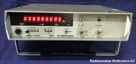 RACAL-DANA 9918 UHF Frequency Counter  RACAL-DANA 9918  Frequenzimetro da banco da 10 Hz a 560 Mhz Strumenti