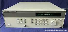 HP 83711B Synthesized CW Generator HP 83711B Strumenti