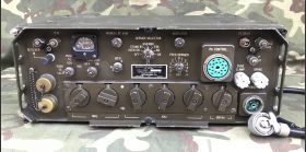 RT-834/GRC-106A Receiver - Transmitter Radio  RT-834/GRC-106A  Ricetrasmettitore in banda HF da 2 a 29,999 Mhz Apparati radio
