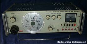 UNAOHM EP112 AR AM/FM Signal Generator UNAOHM EP112 AR Strumenti