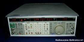 FLUKE 6070A Synthesized RF Signal Generator FLUKE 6070A Strumenti