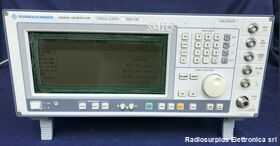 ROHDE & SCHWARZ SMIQ Signal Generator ROHDE & SCHWARZ SMIQ Strumenti