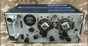 R19 MK II Ricetrasmettitore  R19 MK II -modificata Italiana-  Modi operativi AM/CW. Composta da due sezioni Apparati radio