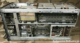 R-105A/ARR-15 R-105A/ARR-15  Ricevitore HF Aeronavale US. Navy  Sintonia continua da 1,5 a 18,5 Mhz Apparati radio
