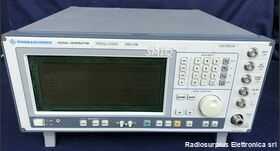 ROHDE & SCHWARZ SMIQ Signal Generator ROHDE & SCHWARZ SMIQ Strumenti