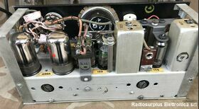 58 MK.1 WIRELESS SET (canadian) 58 MK.1  Ricetrasmettitore spalleggiabile del 1943 Canadese  Frequenza operativa da 6 - 9 Mhz potenza 0,3 Watt Apparati radio