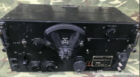 BC-224-F BC-224-F Signal Corps  Ricevitore Aeronautico AM/CW/MCW da 200-500 Khz e da 1,5 a 18  Mhz in 6 bande. Apparati radio