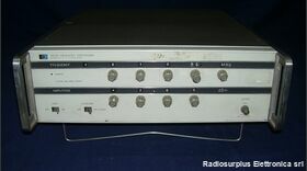  HP 3320B Frequency Synthesizer  HP 3320B Strumenti