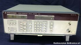 ROHDE & SCHWARZ SMX Signal Generator ROHDE & SCHWARZ SMX Strumenti