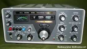 YAESU FL-101 Trasmettitore HF YAESU FL-101 Apparati radio