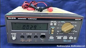 PM2519 PHILIPS PM 2519  Multimetro digitale automatico da banco. Strumenti