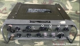 PRC-74 PRC-74  Ricetrasmettitore Utilizzato nella guerra del Vietnam  Frequenza da 2 - 12 mhz in SSB/CW  -Solo radio, senza vano batterie e batterie Apparati radio