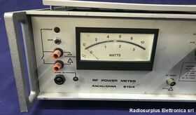 RACAL-DANA  9104 RACAL-DANA  9104  Misuratore di potenza da 1Mhz a 1Ghz su carico fittizio fino a 300 Watt in 7 scale Strumenti