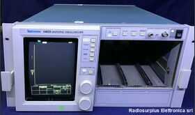 TEK  11403 Main Frame Main Frame Digitizing Oscilloscope  TEKTRONIX 11403 Strumenti