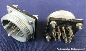 SO-94 SO-94  Presa di alimentazione e servizi  da pannello per BC-312 e similari Componenti elettronici