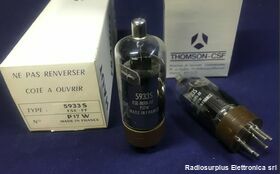 5933S/P17W  Coppia Valvole  5933S/P17W CSF  Tetrodo a fascio, ideale per sistemi audio di alta qualità Componenti elettronici
