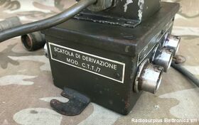 C.T.T./7 Scatola di Derivazione mod. C.T.T./7 Scatola di derivazione per collegamento di tre apparati radio AN/PRC9 Vhf/ AN/ARC-27 Uhf/ R287 HF Accessori per apparati radio Militari