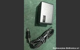 DC-1 ICOM DC-1  Adattatore DC Converter  13,8 Volt - 9,5 Volt Telecomunicazioni