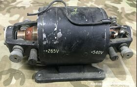  Rotary Transformer DELCO  Alimentato a 12 volt 9A o 24 Volt 4,5 A  Uscite 265 Volt 0.120 A e 540 Volt 0.026 A Accessori per apparati radio Militari
