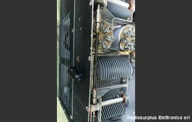 T-18/ARC-5 T-18/ARC-5  Trasmettitore serie Command Set  Doppia antenna, sintonia da 2,1 - 3 Mhz Apparati radio