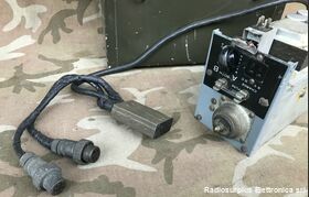  ZA/CAN 7166/I  Alimentatore a vibratore e carica batterie originale per stazione radio WS-58 Accessori per apparati radio Militari
