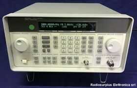 HP 8648A HP 8648A  Generatore di segnali AM-FM-PM Strumenti HP 8648A HP 8648A  Generatore di segnali AM-FM-PM Strumenti