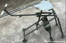 TG-58 Bicicletta in metallo per Generatore a manovella  TG-58  La bicicletta e' di produzione Tedesca Accessori per apparati radio Militari
