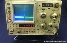 TR 4122B TAKEDA RIKEN TR 4122B  Analizzatore di spettro RF con tracking generator   da 100Hz a 1500 Mhz. Strumenti