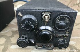ER-74-4 SOCRAT ER-74-4  Ricetrasmettitore Aeronautico Francese  Gamma operativa da 100 a 156 Mhz Apparati radio