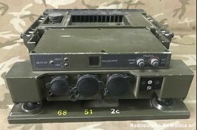 A/VHF-PRZ 80 Base di montaggio con alimentatore  A/VHF-PRZ 80  Base di montaggio cn alimentatore Accessori per apparati radio Militari