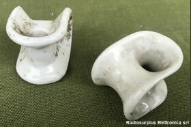 IsolPorcAnt  Isolatori in porcellana per dipoli  ANTICADUTA Accessori per apparati radio Militari