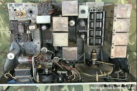 R.107 da rev Reception Set (da revisionare) R.107 Ricevitore AM/CW a copertura continua da 1,2 - 17,5 Mhz in tre bande. Apparati radio