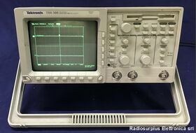 TDS 360 Digital Real-Time Oscilloscope  TEKTRONIX TDS 360  Oscilloscopio digitale 2 canali Strumenti