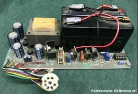 Ali PRC 6 e 6/6 Alimentatore Switch PRC 6 e 6/6 Alimentatore switch per alimentare le stazioni radio PRC-6 e 6/6 Accessori per apparati radio Militari
