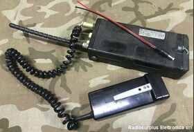 RFT U700 RFT U700  Ricetrasmettitore in UHF usato dalla DDR nell'area BOSS  12 Canali, frequenza operativa da 440 a 470 Mhz Apparati radio