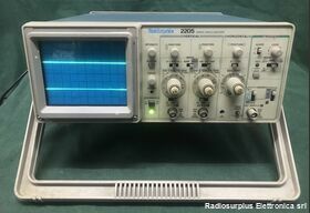 TEK 2205 TEKTRONIX 2205  Oscilloscopio analogico due canali 20 Mhz Strumenti