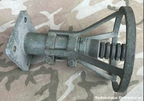  ZA.1764  Base di supporto per antenna della WS19 su carro SHERMAN Accessori per apparati radio Militari