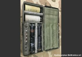 CY-1031/URR Scatola Manutenzione  CY-1031/URR  Contiene valvole di ricambio e vibratore per apparati   Radio Accessori per apparati radio Militari