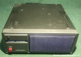 FP-757HD YAESU FP-757HD  Alimentatore con Altoparlante per apparati radio Yaesu Alimentatori e Carica Batterie