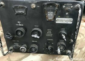 R-105A/ARR-15 R-105A/ARR-15  Ricevitore HF Aeronavale US. Navy  Sintonia continua da 1,5 a 18,5 Mhz Apparati radio