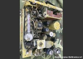 AN/ARC-3 AN/ARC-3  Stazione radio aeronautica, VHF 150-156 Mhz composta da:  Trasmettitore T-67/ARC-3  Ricevitore R-77/ARC-3  Alimentatore 28 Volt J-68/ARC-3 Apparati radio