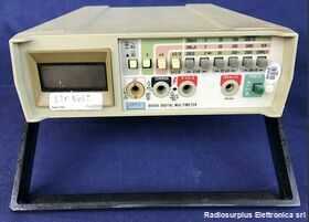  FLUKE 8010A -120V- Digital Multimeter  FLUKE 8010A Strumenti