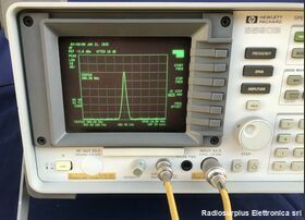 HP 8590B  HP 8590B  Analizzatore di spettro 9 Khz- 1,8 Ghz Strumenti