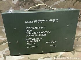 Box  RFT SEG100D Accessory Box  RFT SEG100D  Cassetta con accessori per rtx SEG100 Accessori per apparati radio Militari
